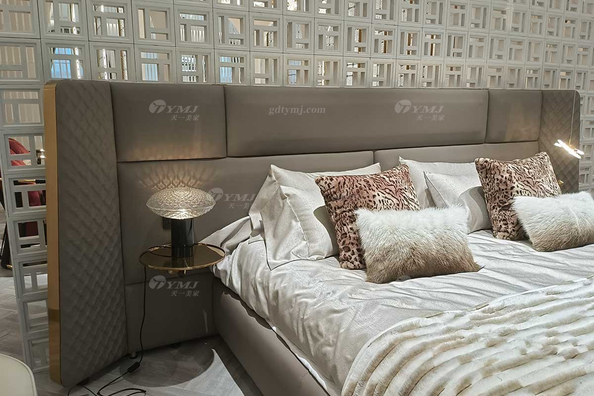 意式輕奢家具高端別墅會(huì)所豪宅家用時(shí)尚奢華鈦金+咖色真皮超大床屏大床122B21M床3